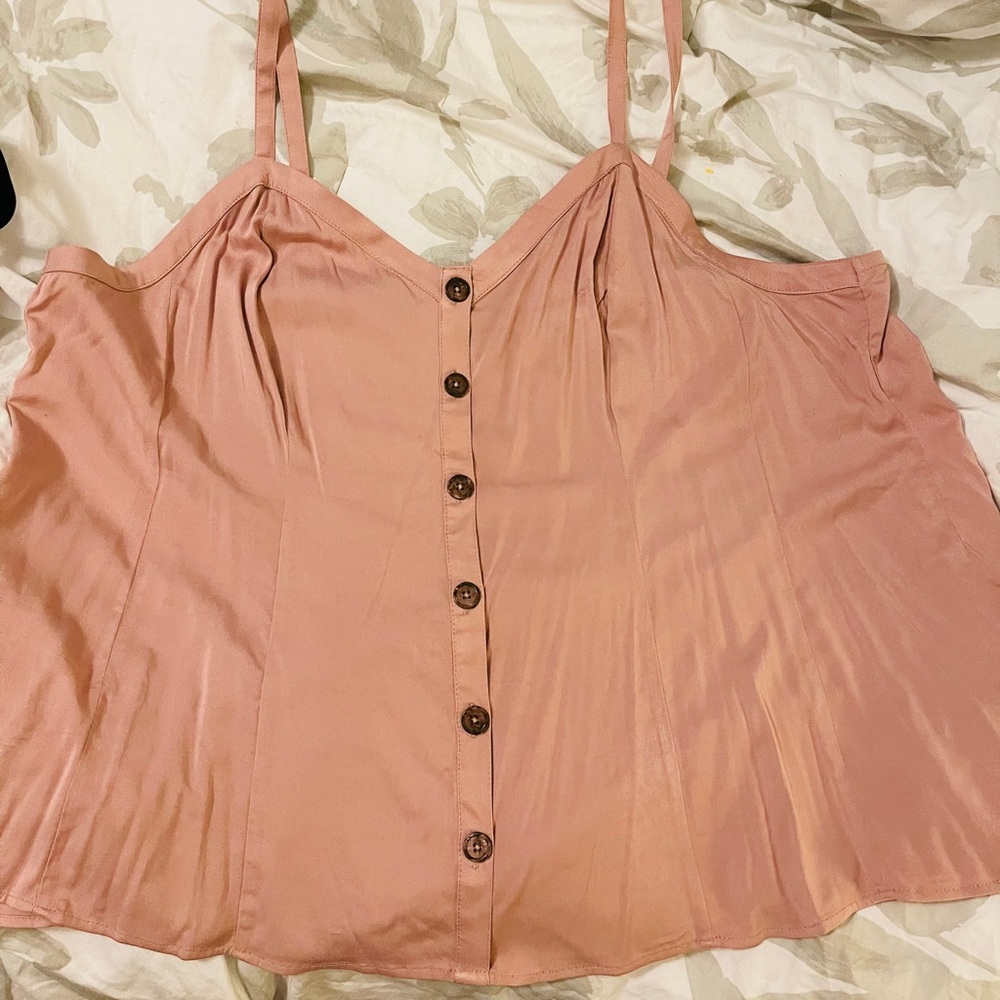NWOT TORRID SIZE 4 TOP